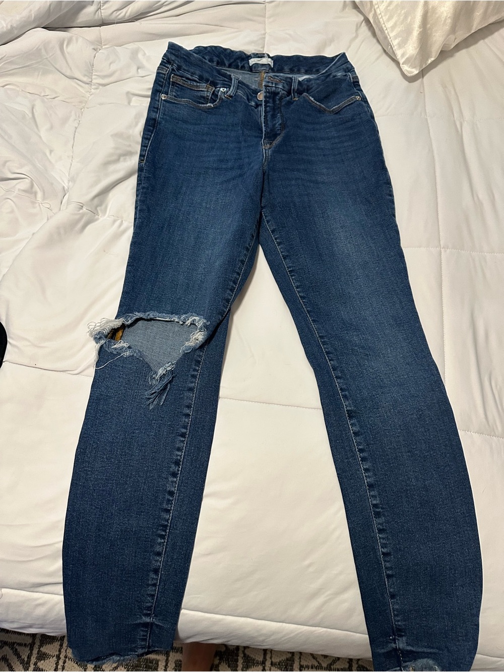 Good American Distressed Skinny Jeans